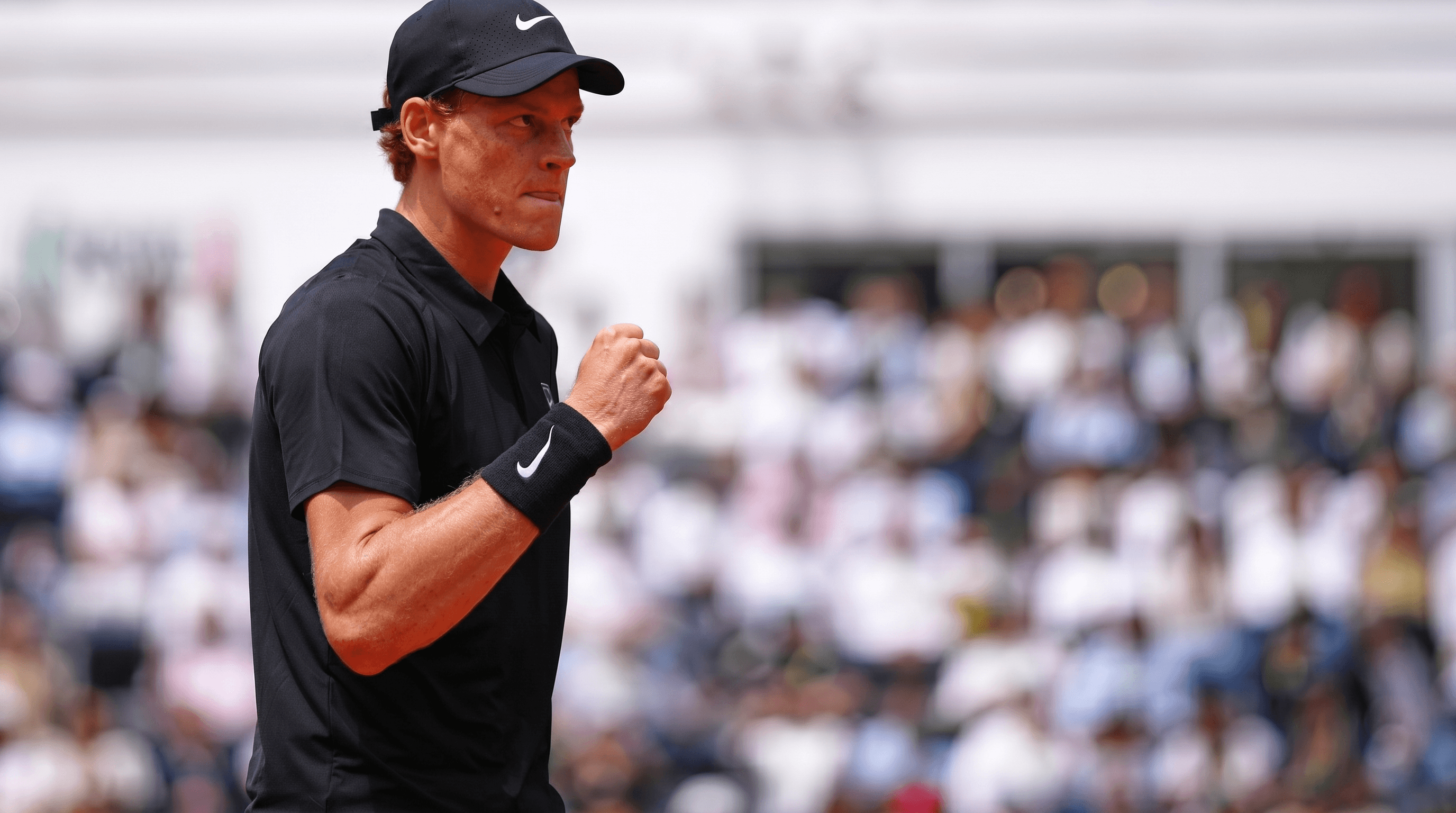 Sinner celebra su victoria ante Rublev en Roma 2026