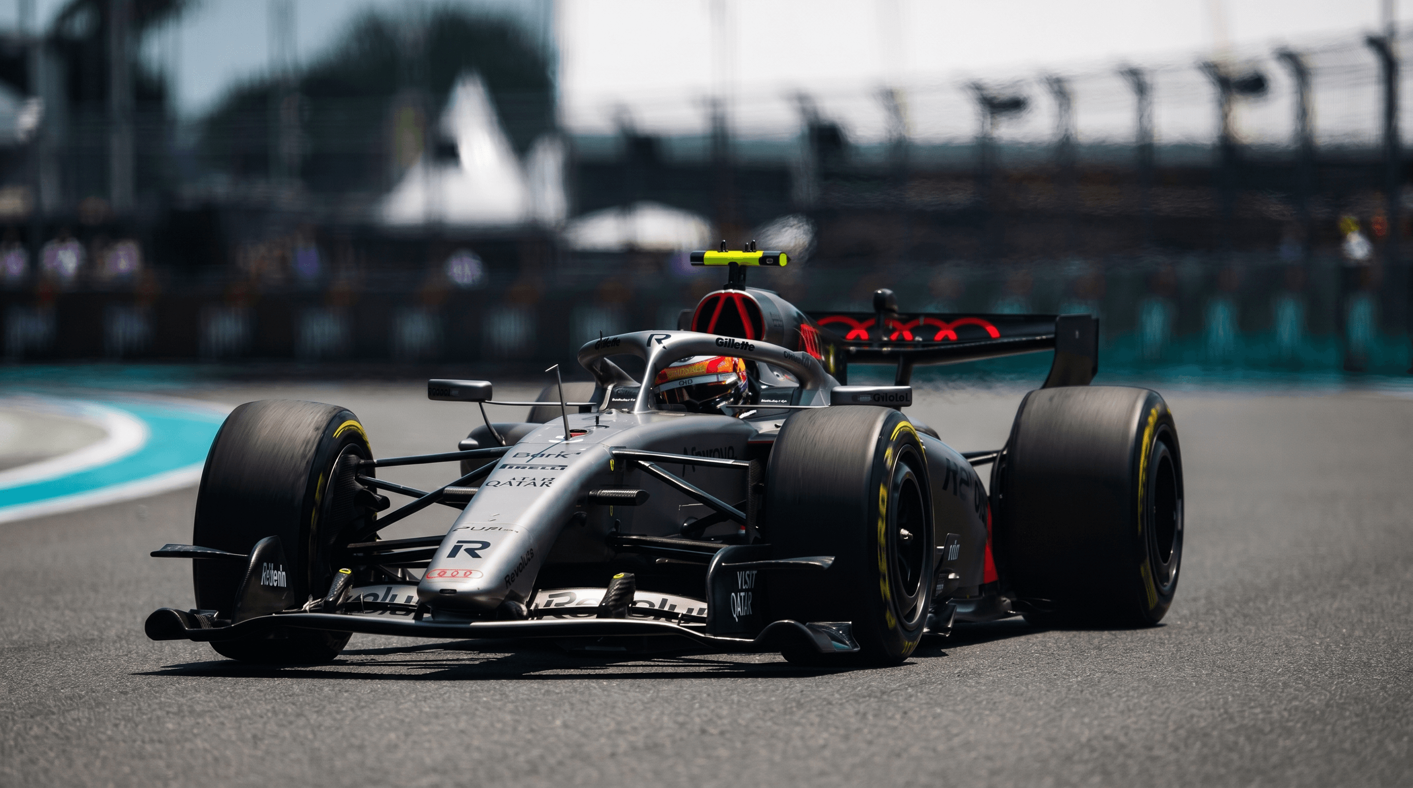 Audi R26 en la pista durante el Gran Premio de Miami 2026