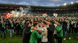 El Racing de Santander celebra su regreso a Primera División con una fiesta inolvidable