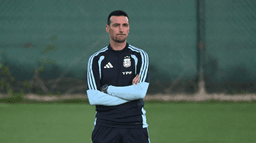 La defensa del Mundial en vilo: las lesiones complican a Scaloni en el lateral derecho