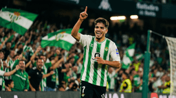 Ez Abde, un cruce de caminos en el mercado de fichajes tras su explosión con el Betis