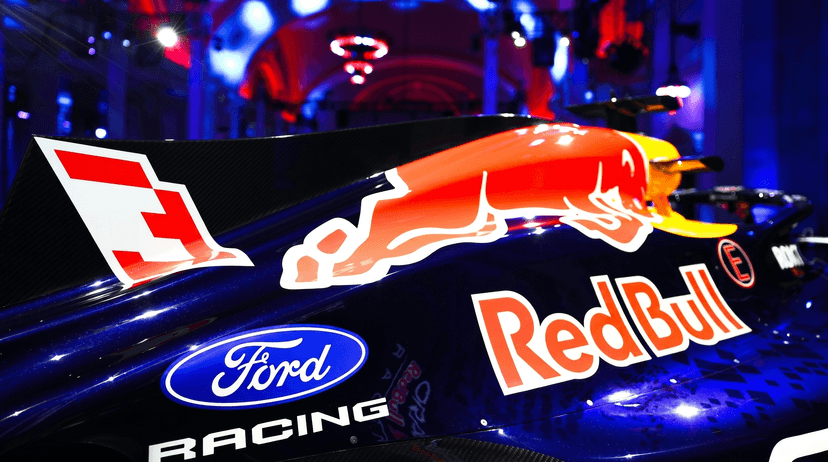 Ford defiende su deseo de los motores V8 en F1 al cambiar su estrategia en los coches de calle
